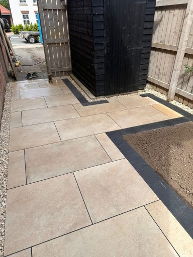 Porcelain Path & Charcoal Border – Adel London Beige porcelain path with charcoal border in Adel, Leeds